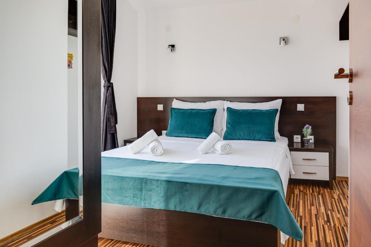 Apartman Strmota S Bazenom Свети свети Филип и Яков Екстериор снимка